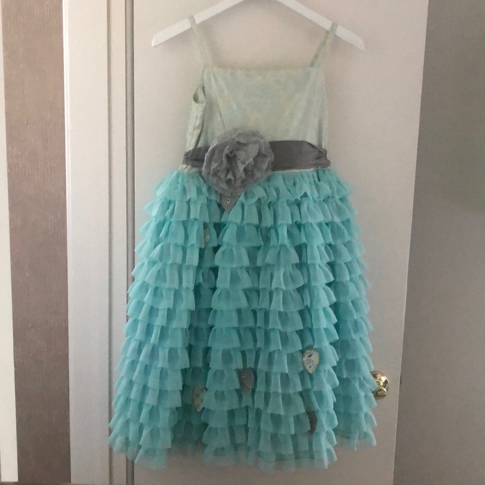 Moxie & Mabel Girls Aqua Green Tulle dress size 7 with sash